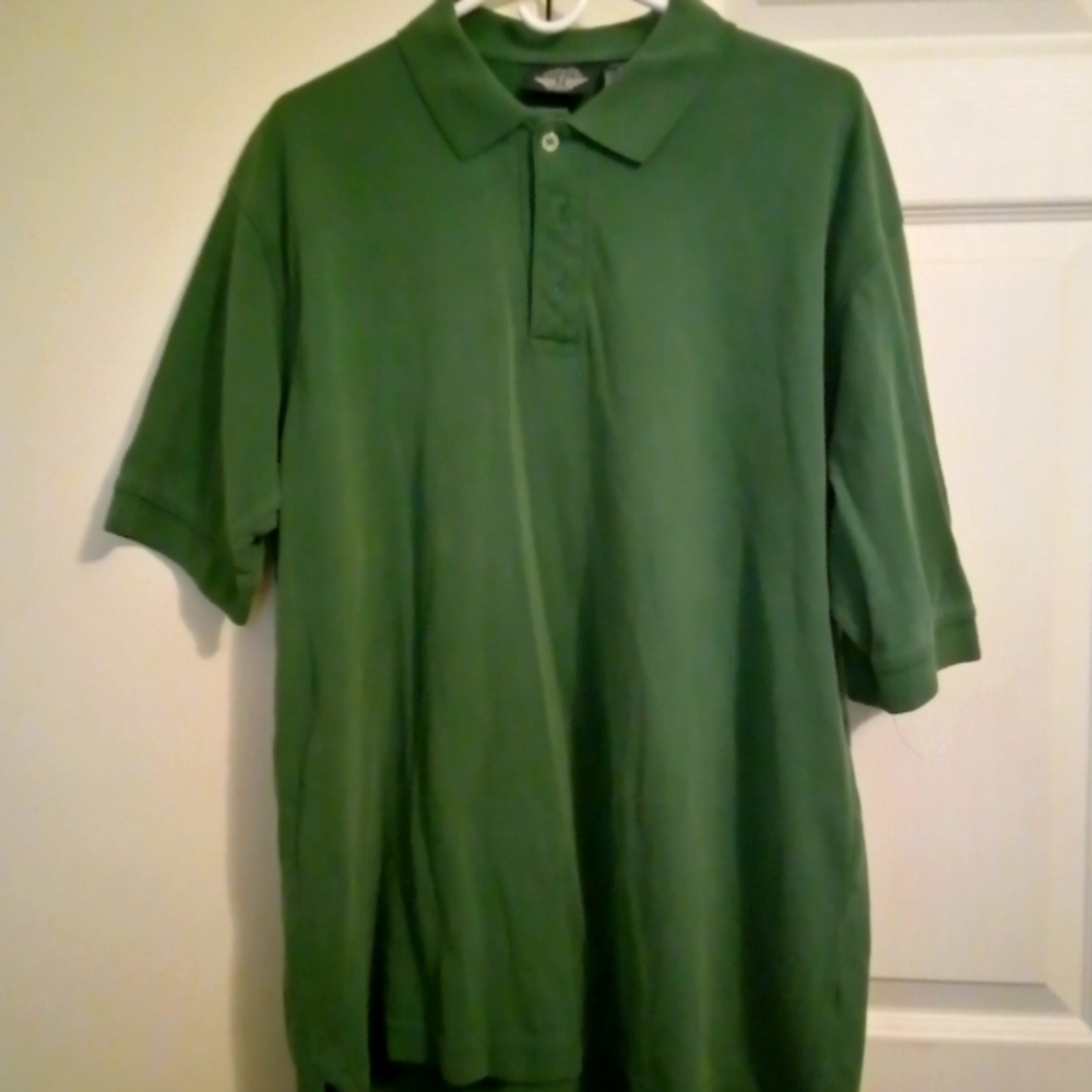 Docker short sleeve shirt.